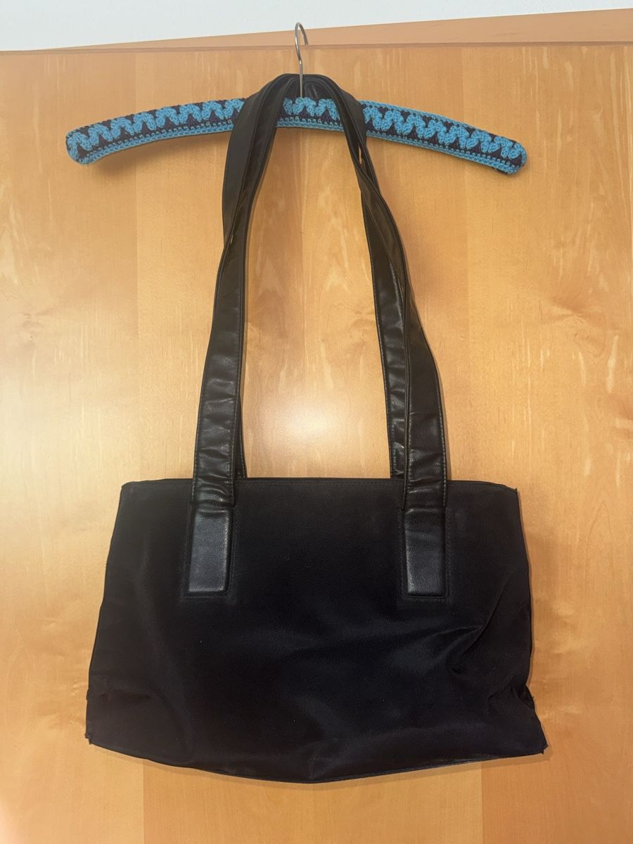 Taschen für Damen: Schwarze schlichte Tasche – Gebraucht aus Zeglingen von nor_6sjq 1