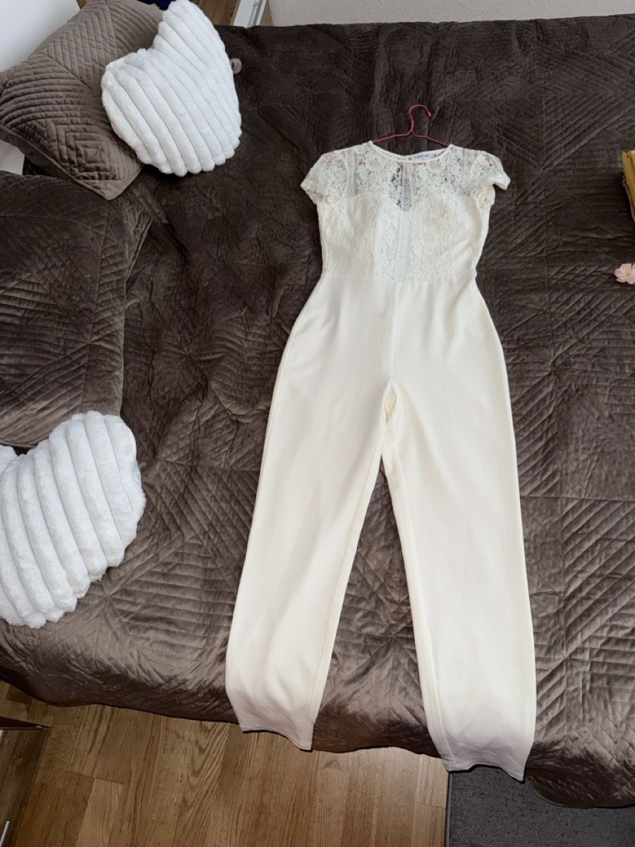 Tute: Tuta intera Bebe bianca con inserti in pizzo elegante – Usato da Kriens venduto da viv_dm87
