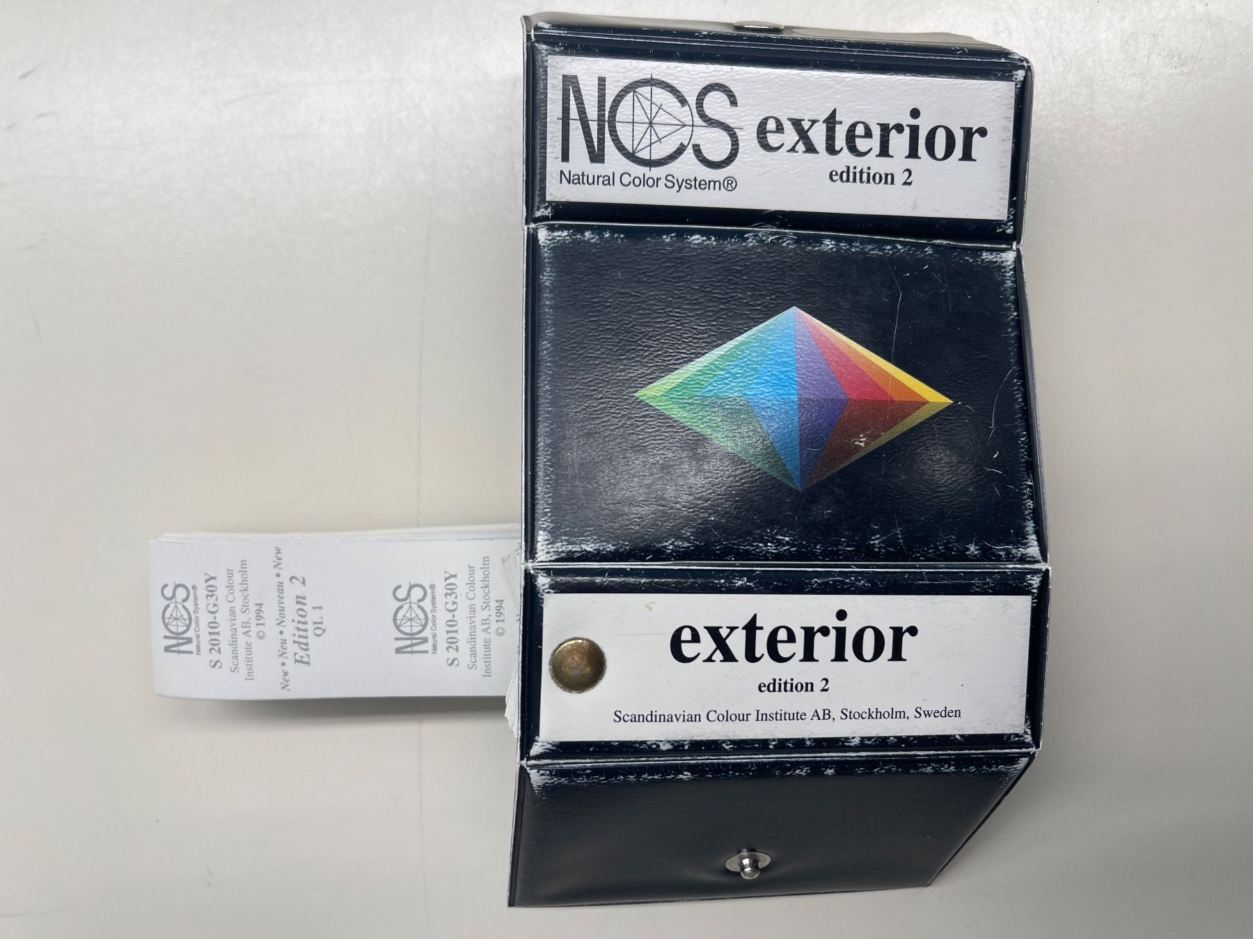 Farben: Orginal NCS Farbfächer mit 330 Farben – Gebraucht aus Matzingen von carola71 1