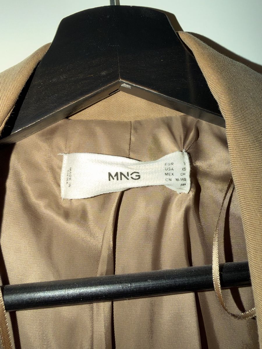 Mango Cappotti: Trench Coat Mango Beige Double Breasted Size S – Usato da Kilchberg ZH venduto da lyn_fsc9 3