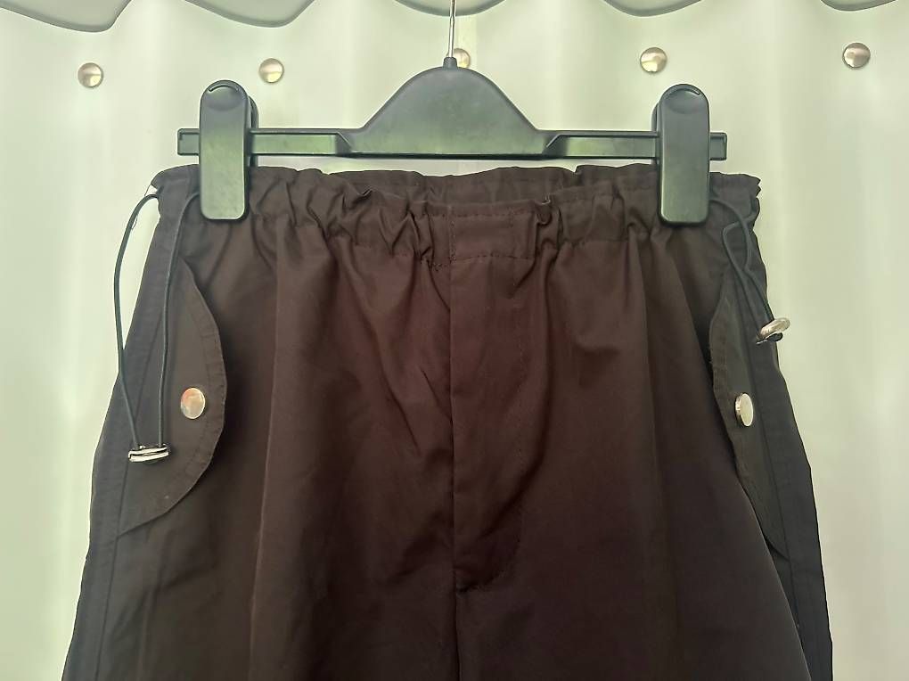 Pantaloni: Schwarze Parachute Pants Gr 34/XS – Usato da Wettingen venduto da ame_wxp2 3