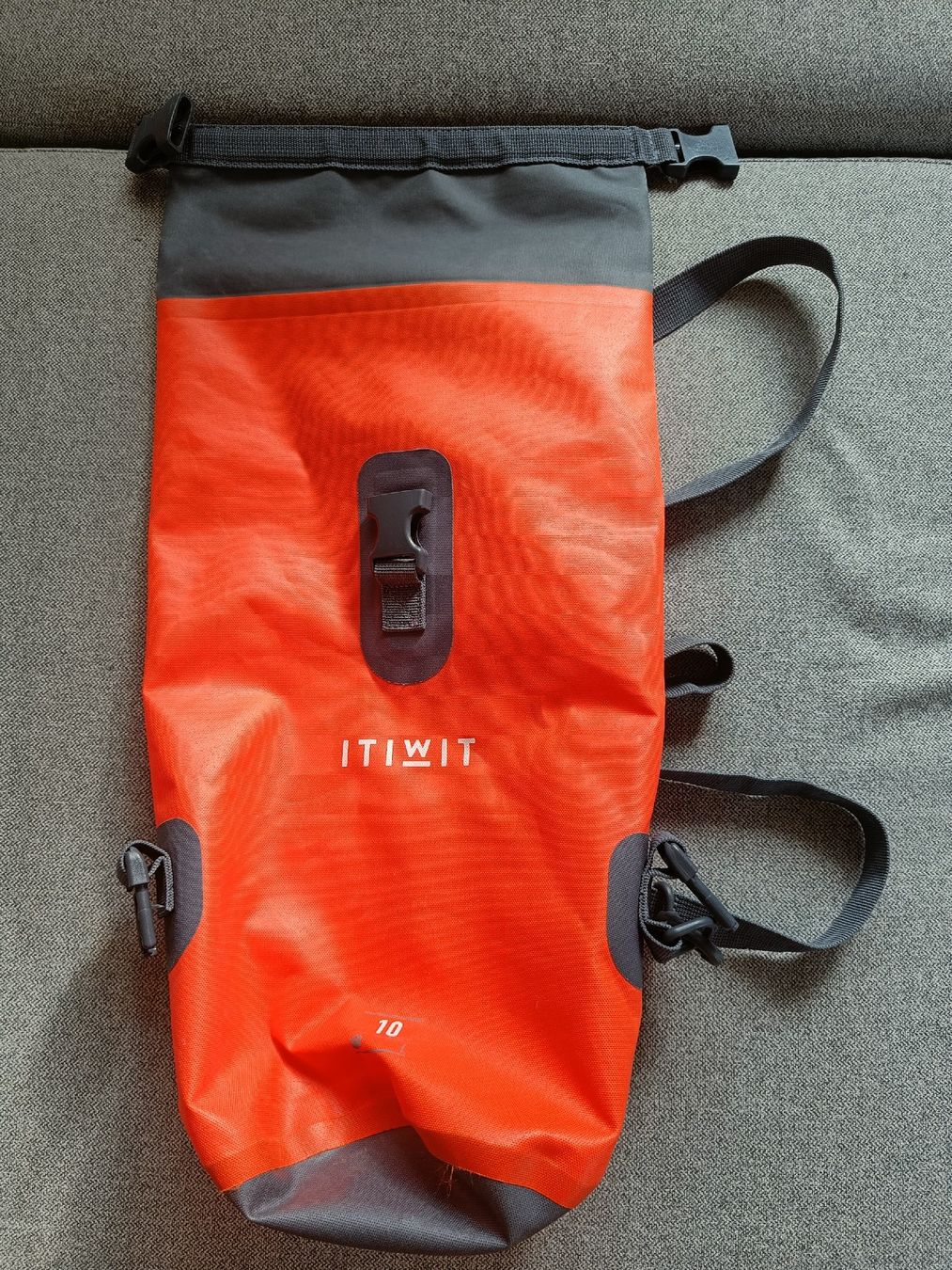 Decathlon Borse: Sac étanche 10 L – Usato da Bretigny-Sur-Morrens venduto da mna_stz9