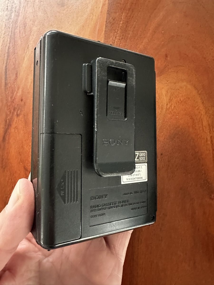 Sony Tragbarer Mediaplayer: Sony MC Walkman mit 10 Kasetten MCs – Gebraucht aus Gretzenbach von Gua 4