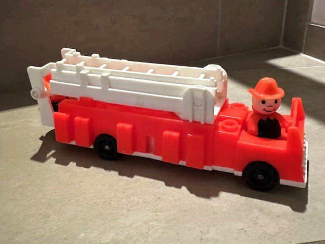Fisher-Price Giocattoli: +  Fisher Price  +                    FeueRwehR AuTo – Usato da Winkel venduto da zeho 2