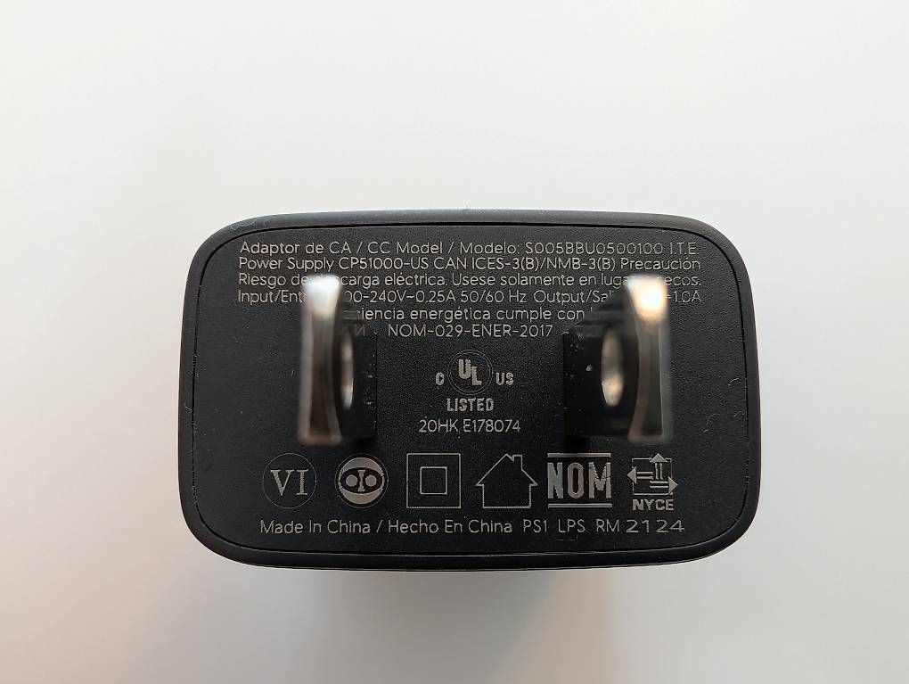 Laufwerke & Adapter: US/USA Adapter Steckdose zu USB – Gebraucht aus Bern von lux_m2w7 2