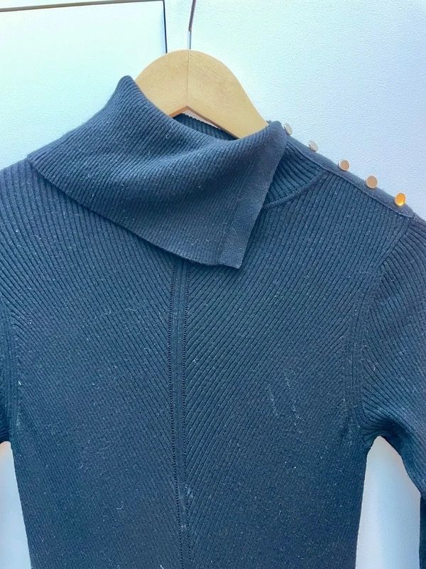 Massimo Dutti Vestiti: Massimo Dutti winter dress in size Small – Usato da Yverdon-les-Bains venduto da pen_bbz8 2