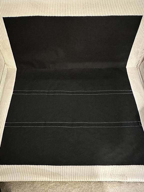Conforama Divani: Canapé d'angle velours beige – Usato da Genève venduto da anj_9y2p 4
