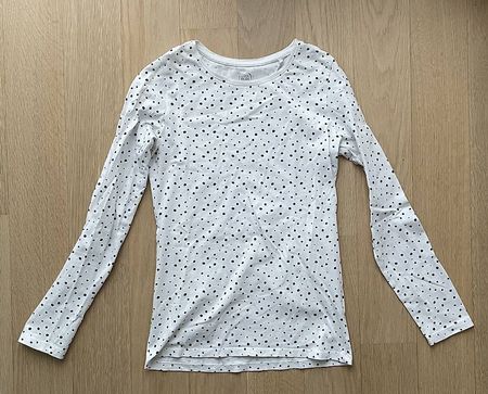 Langarmshirt Gr. 158 weiss mit schwarzen Punkten