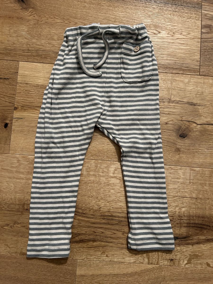 Pantaloni: Hose lil atelier 80 – Usato da Ausserberg venduto da saria00