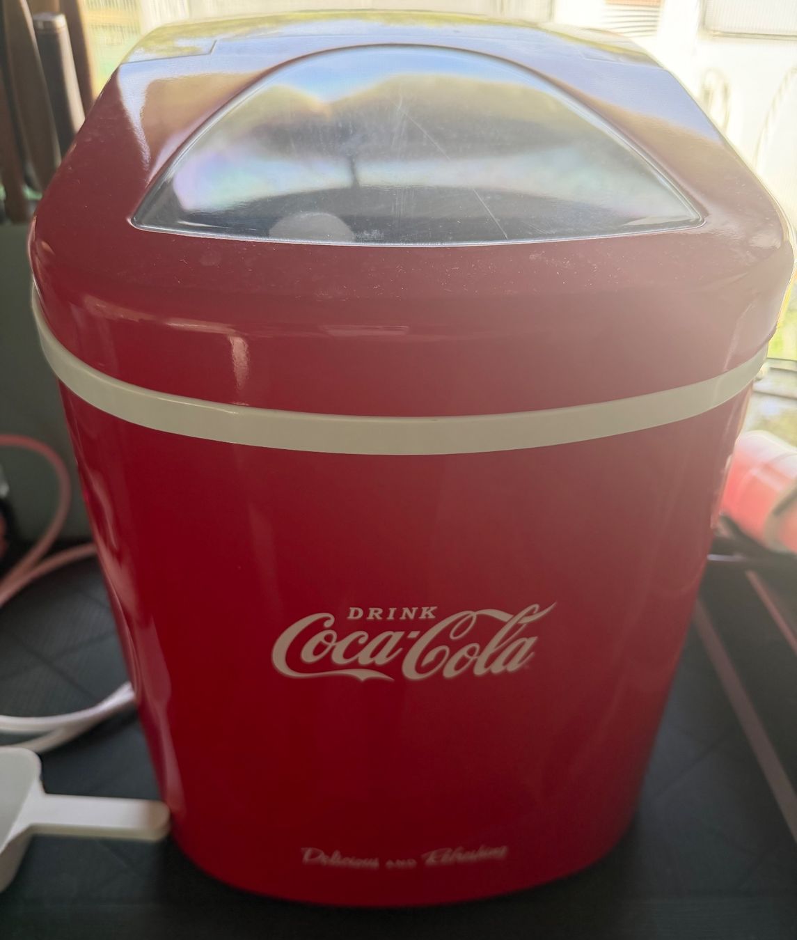 Elettrodomestici da cucina: Coca Cola Eiswürfelmaschine rot, mit Schaufel – Usato da Trimmis venduto da Bros78