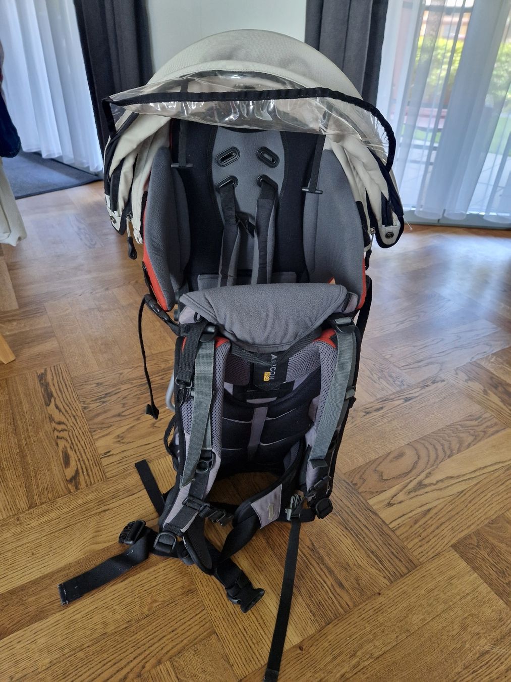 Jack Wolfskin Zaini: Kinder Tragerucksack Jack Wolfskin – Usato da Sennhof venduto da Thorgal77