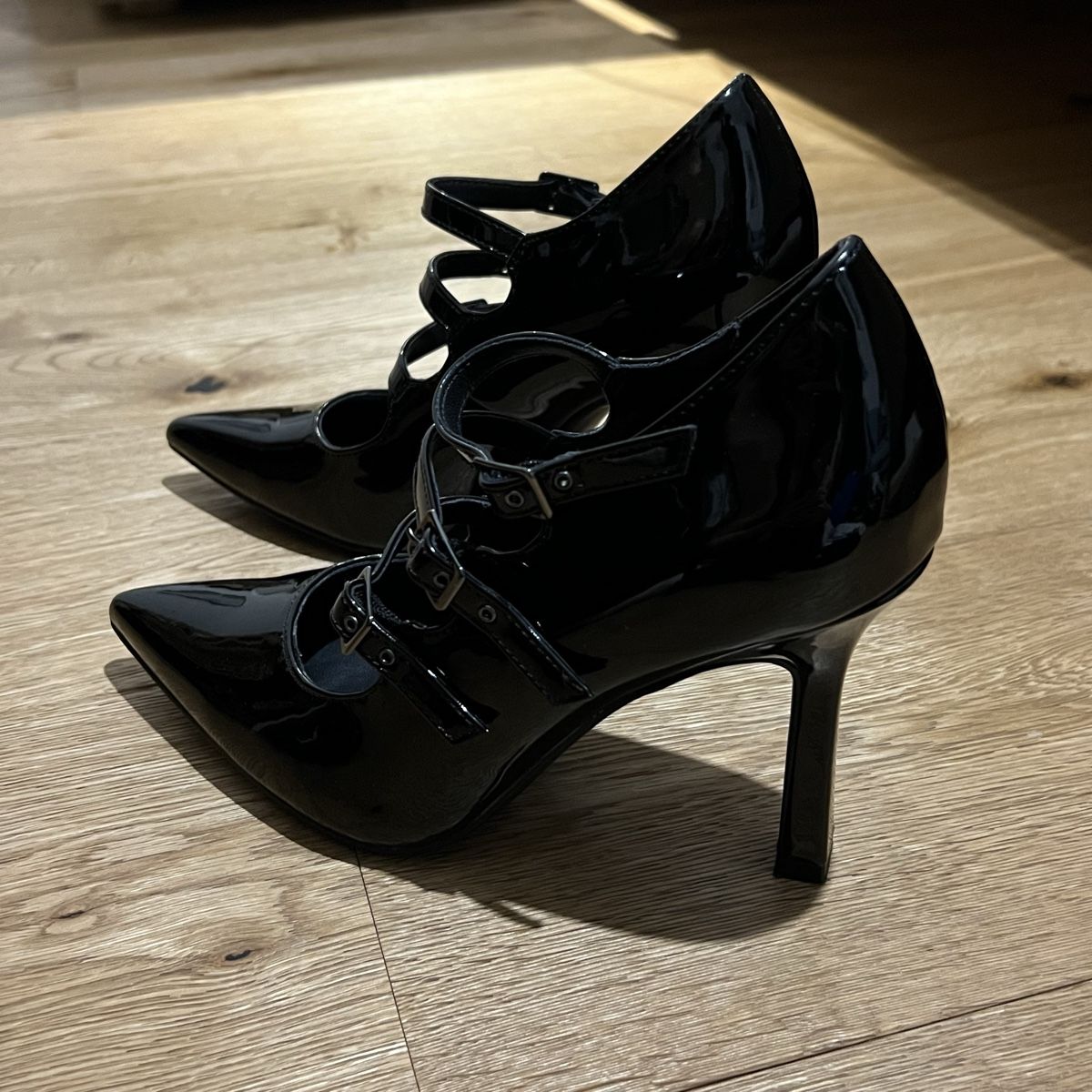 Scarpe da donna: High Heels mit Schnallen – Nuovo (secondo la descrizione) da Chur venduto da noe_mh8b