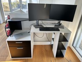 Pult / Schreibtisch