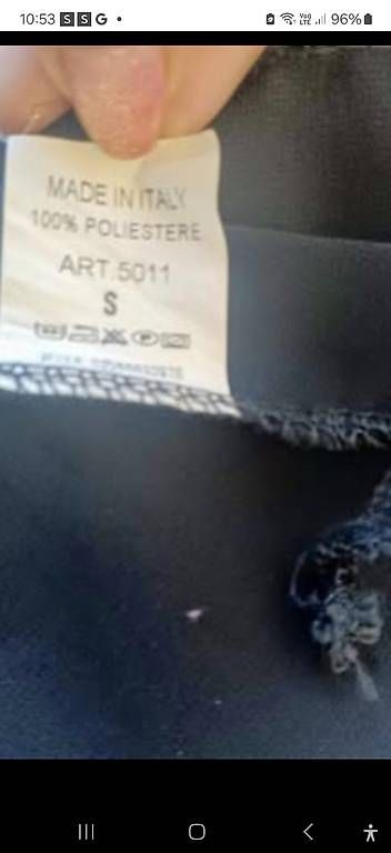 Tops: Taille S. Petit haut noir fluide – Gebraucht aus La Chaux-de-Fonds von jen_h95m 4