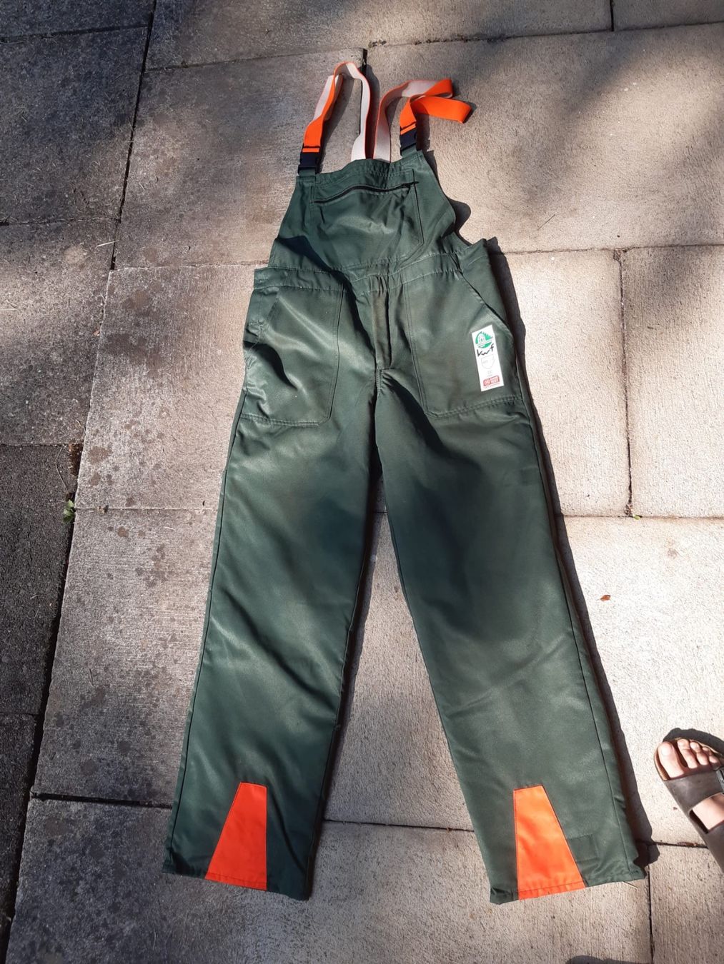 Pantalons: Schnittschutzhose – D'occasion à Richterswil par relbotneg
