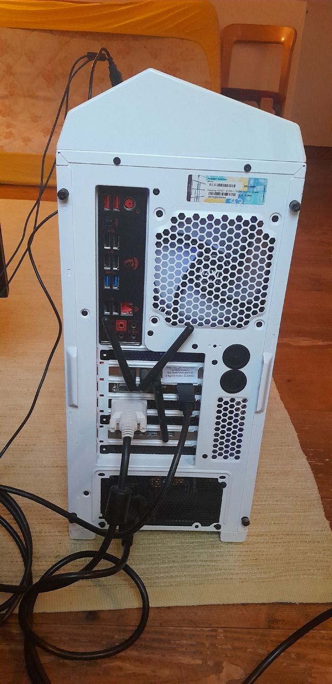 PC: Gaming PC von Mifcom, gebraucht – Usato da Biel/Bienne venduto da RenkaTeloy 2