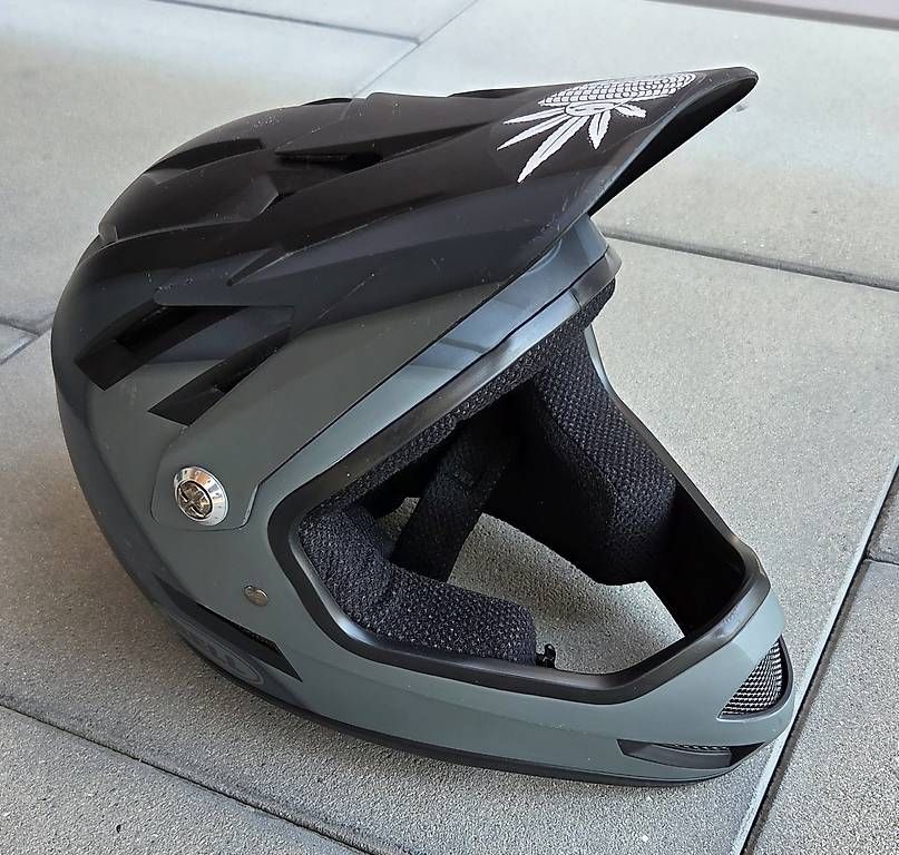 Bell Casques: Full Face Helm 'Bell' – D'occasion à Güttingen par rebael