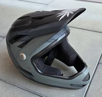 Full Face Helm 'Bell'