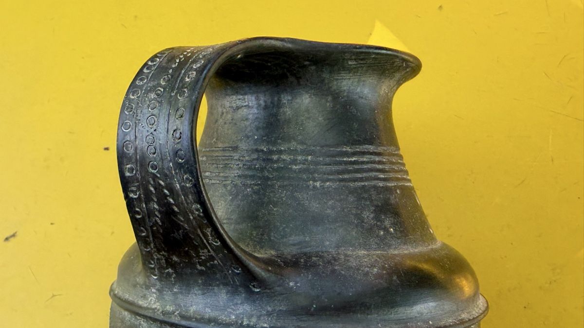 Vasi & Recipienti: Amphoriskos etruskisch Bucchero nero – Usato da Riedholz venduto da Frettchen63 8