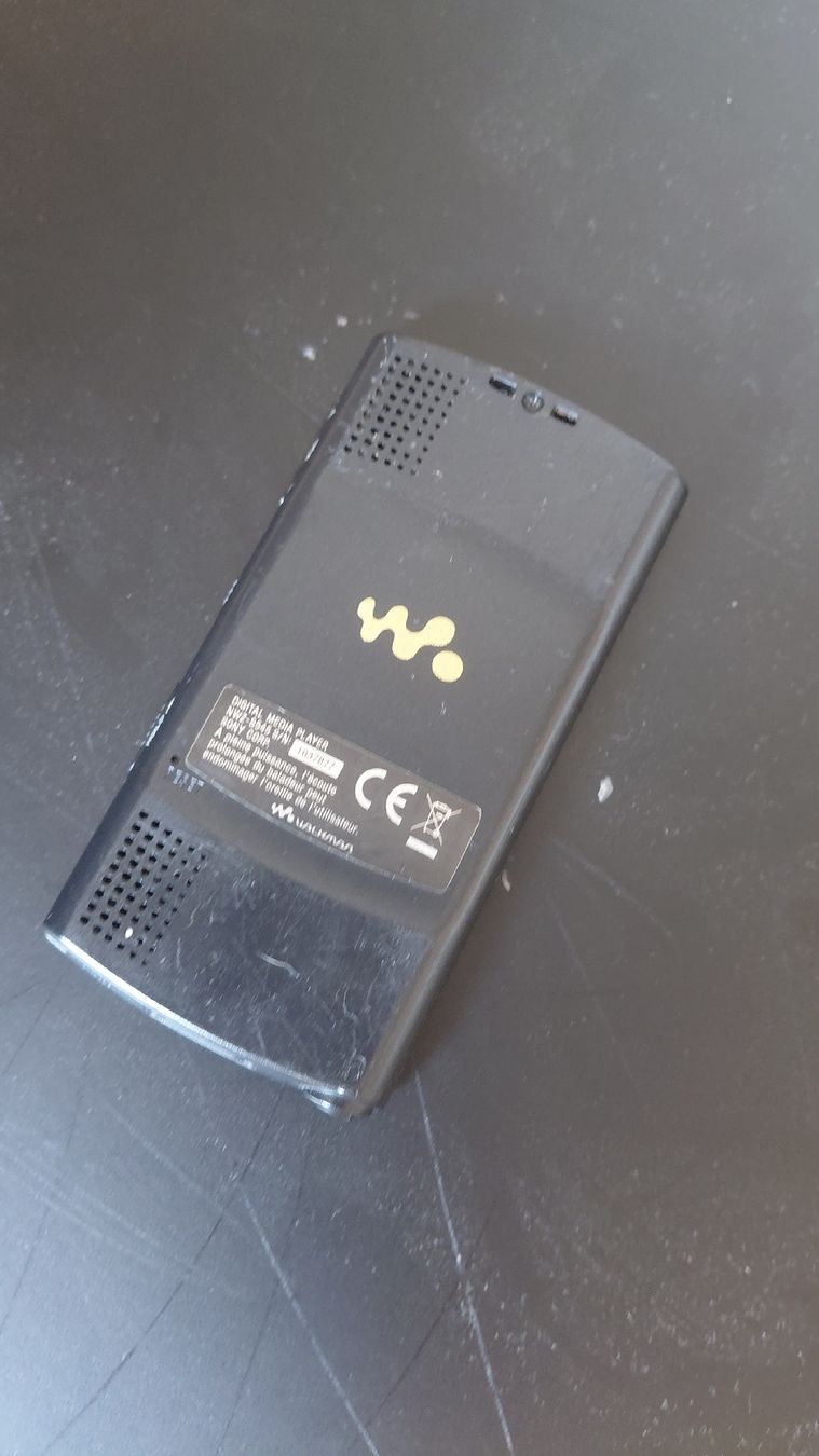 Sony Lettore multimediale portatile: Sony walkman – Usato da Pringy venduto da mar_5tcq 1