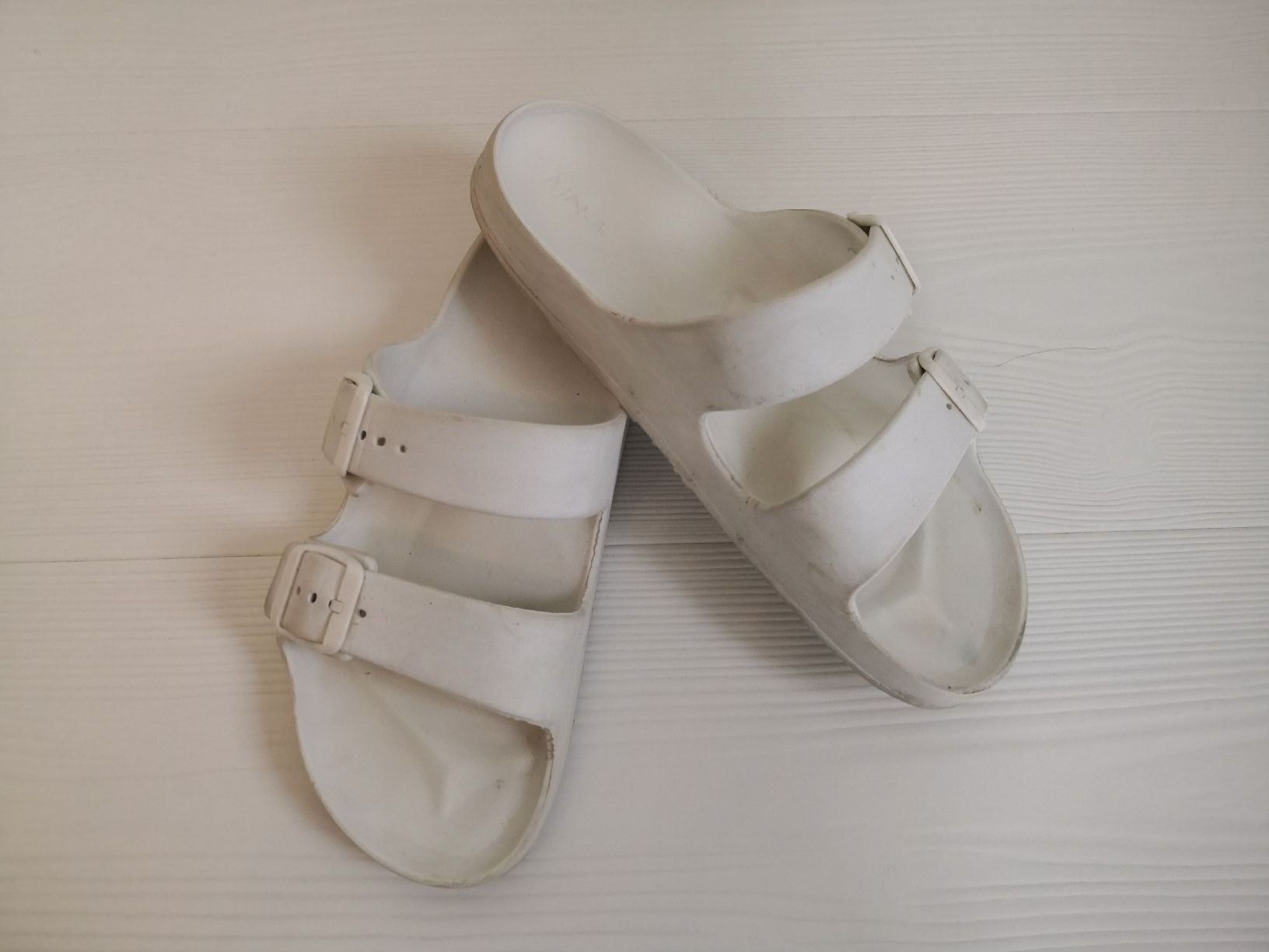 Mango Scarpe da donna: 🤩MANGO PLASTIK SANDALEN WEISS – Usato da Olten venduto da Naja-Twins-Twins 2