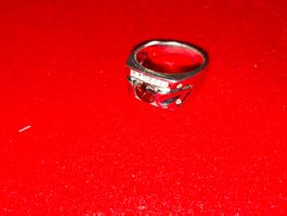 Silberring mit rotem Stein,  Top Zustand!