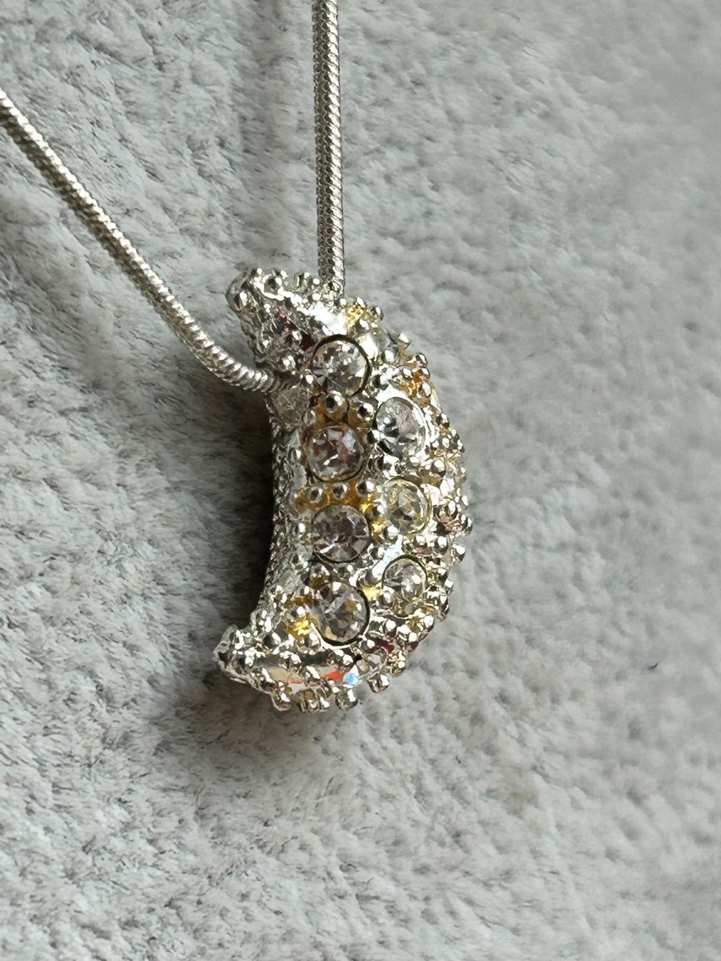 Catenine: Schlangenkette mit Sichel-Mond Weiss – Usato da Laufen venduto da Bellavitaboom 5
