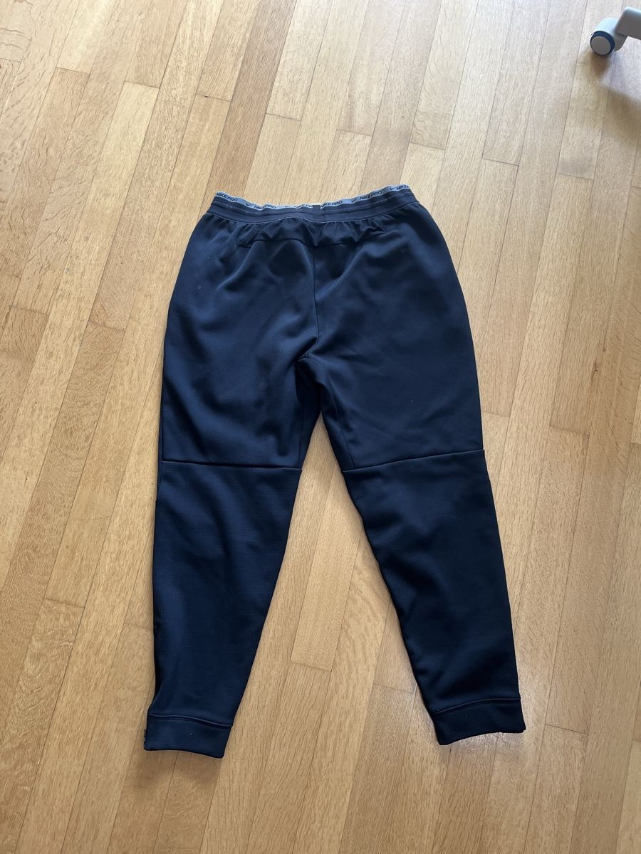 Nike Pantaloni: Training Nike Pro L noir homme – Usato da Bern venduto da pie_mdk2 1