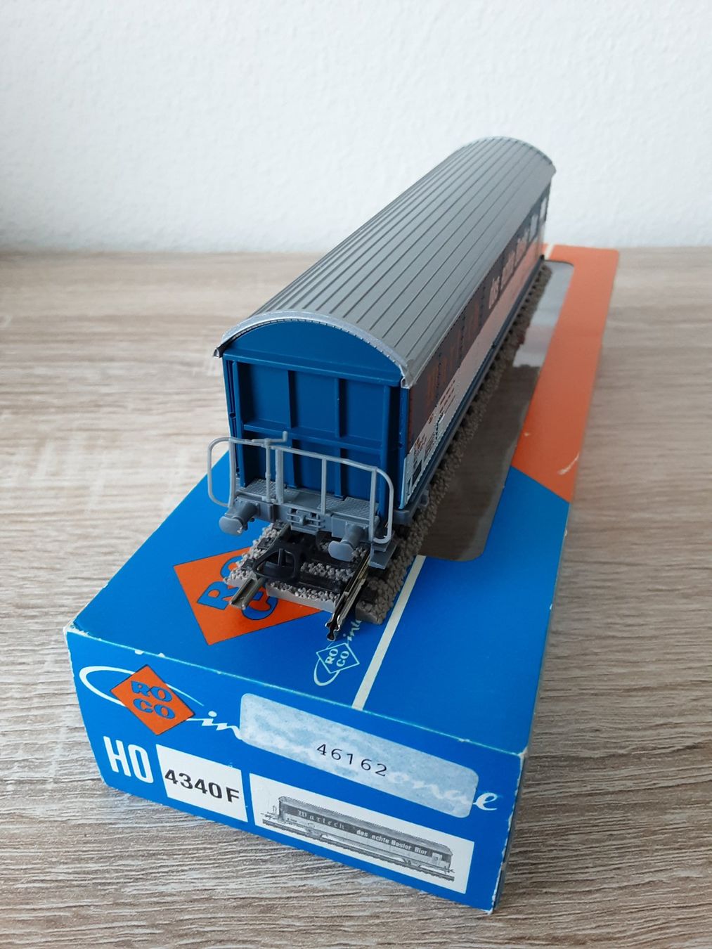 Roco Modellini di ferrovie: Roco HO 4340F Warteck das echte Basler Bier SBB Wagon m OVP – Usato da Zürich venduto da Rbaer1 2