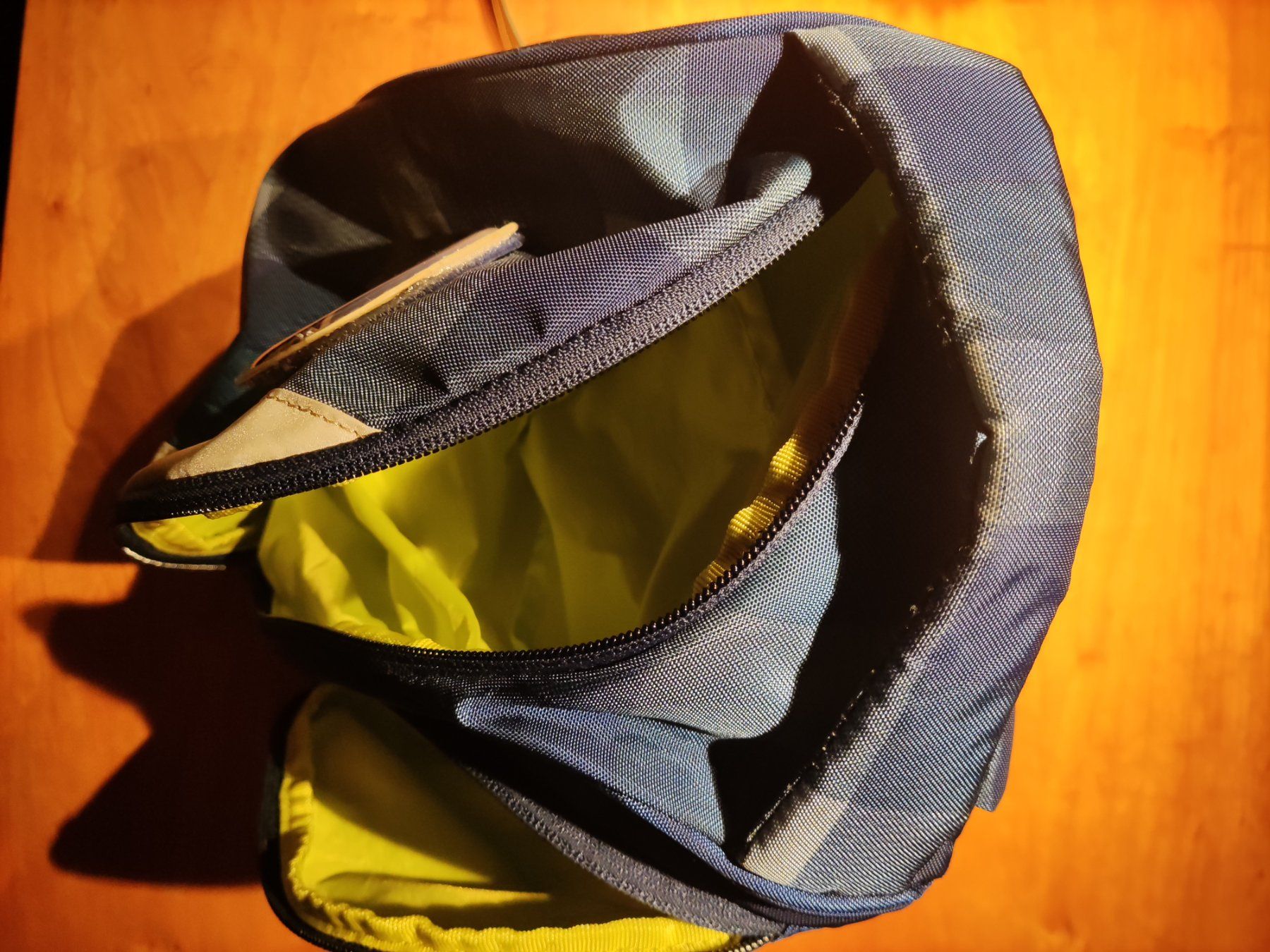 Ergobag Borse & Zaini: Neuwertiger Ergobag Turnrucksack – Nuovo (secondo la descrizione) da Wängi venduto da gadi27