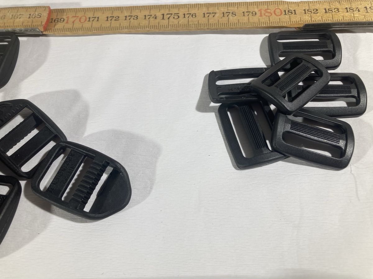 Stoffe: Grosse Sammlung: Schnallen, Kordelstopper, Schieber etc. 57 – Neu (gemäss Beschreibung) aus Steffisburg von pet_2d5t 5