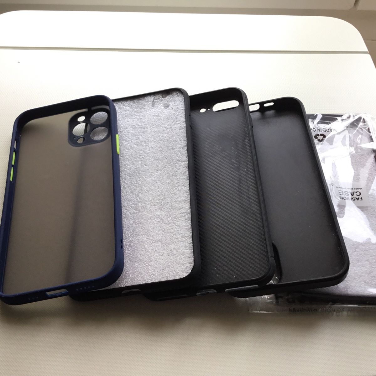 Cover & Protezioni schermo: 5 apple iPhone Huellen teils neu teils gebraucht – Usato da Affoltern am Albis venduto da Partyfruit
