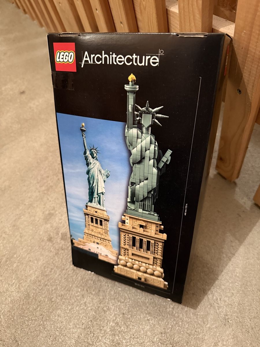 Lego Kit di costruzioni: LEGO Architecture 21042 Freiheitsstatue neu – Nuovo e nell'imballaggio originale da Altendorf venduto da Memo-Shop 2