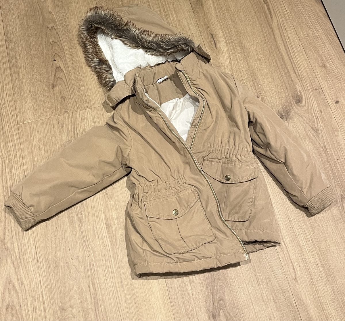 Kleiderpakete & -sets: Kleiderpaket Mädchen 98/104 – Gebraucht aus Schenkon von sam_ktr6 1