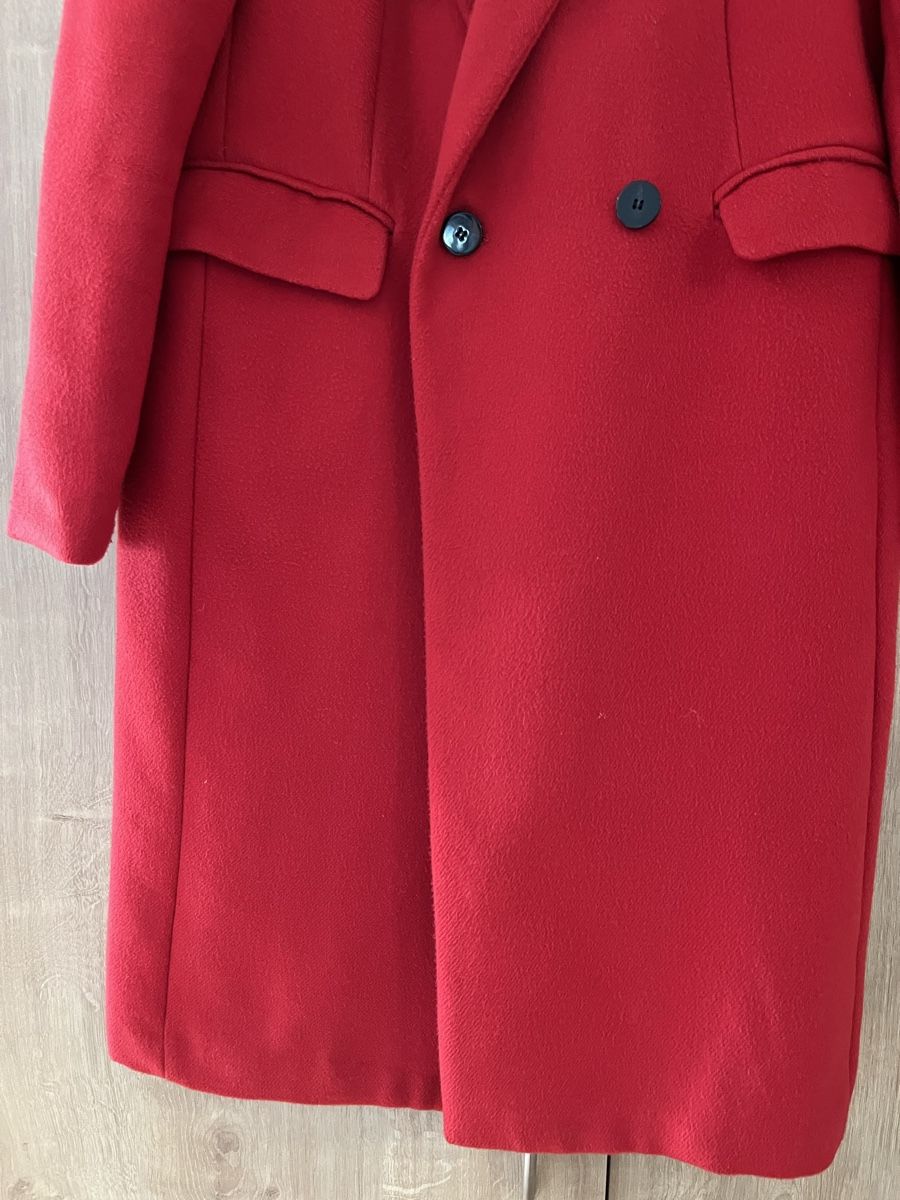 Cappotti: Red Winter Coat - Ladies Size 40 - Excellent Condition – Usato da Umiken venduto da deb_57xk 2