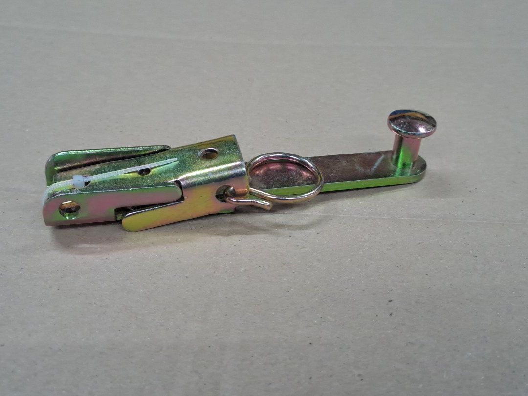 Ferramenta: Schlagladenüberwurf 120mm – Nuovo e nell'imballaggio originale da Rickenbach SZ venduto da febele