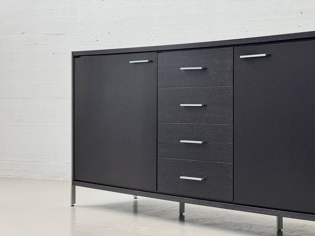 Cassettiere: Klassisches Sideboard mit Schubladen und Türen, 2000er Jahre – Usato da Zürich venduto da LeMoege 2