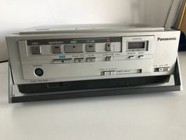 PANASONIC  VHS- VIDEO CAMERA WVP-50E+Recorder NV-100