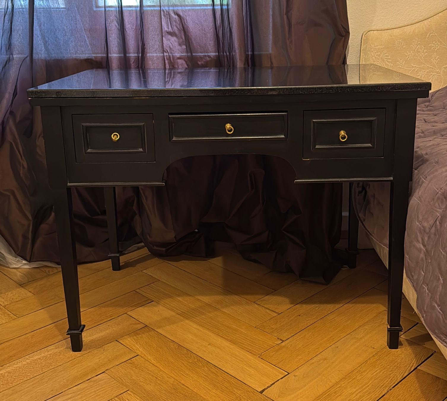 Tables: Elegantes Tischchen/Konsole – D'occasion à Zürich par SF2023 2