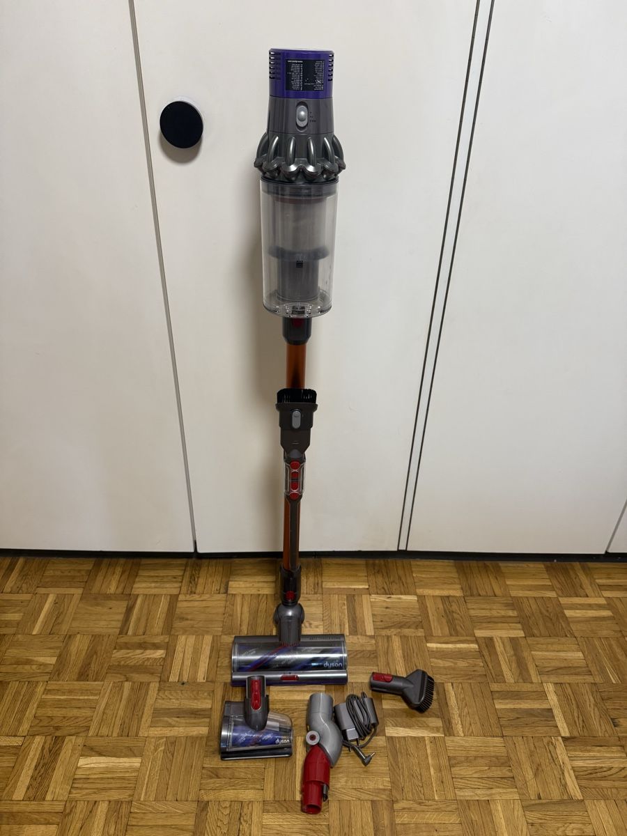 Dyson Staubsauger & Zubehör: Aspirateur Dyson V10 – Gebraucht aus Lausanne von cjrrviseu 2