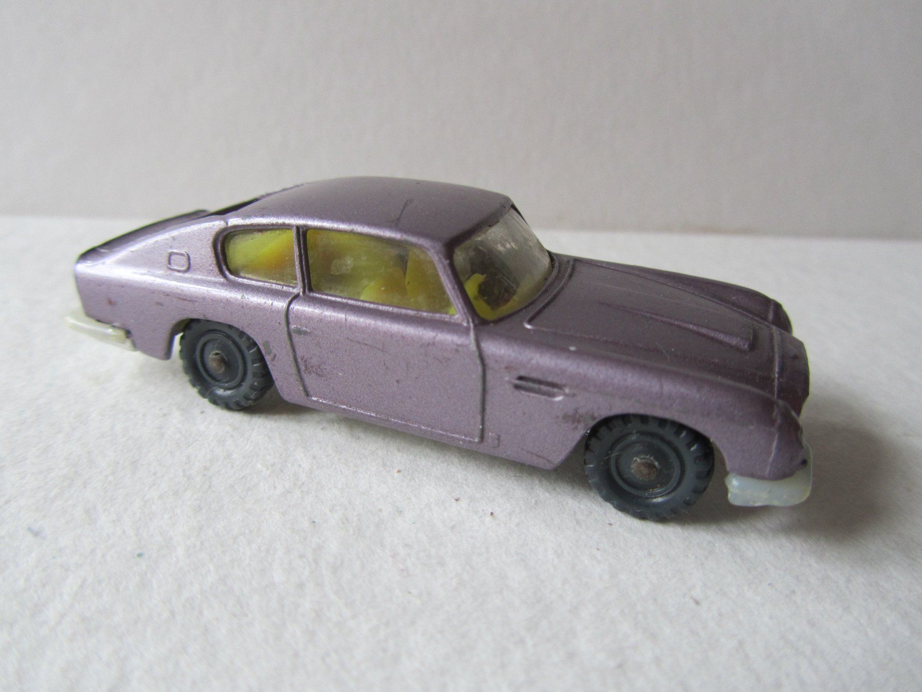 Corgi Toys Modellini d'auto: Aston Martin DB 6, Husky – Usato da Weiningen ZH venduto da dietsch57 2