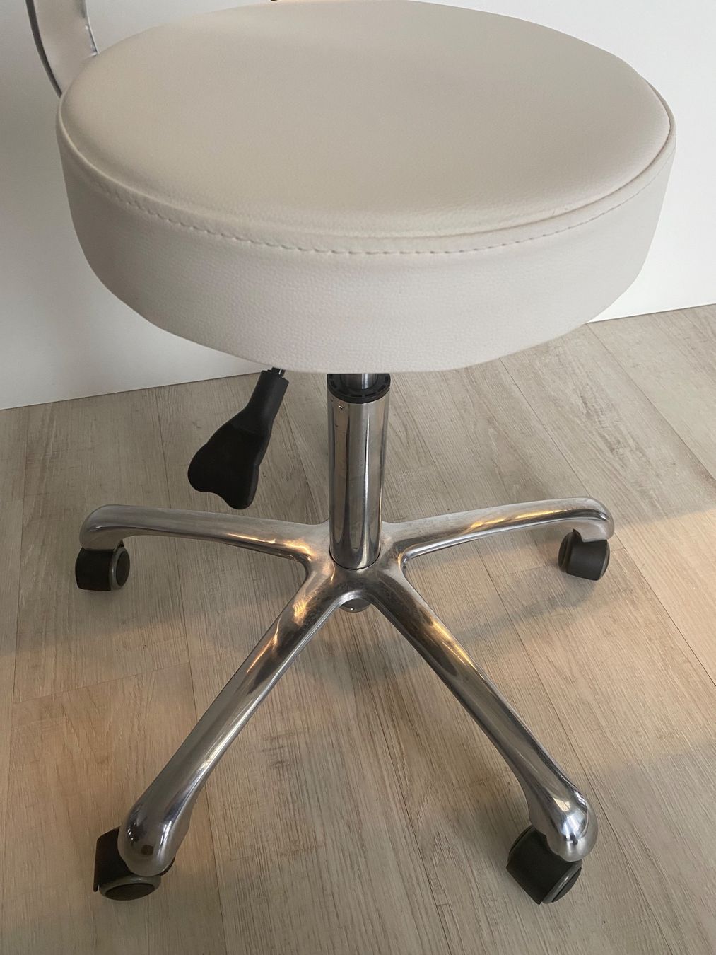 Stühle: Silverfox Drehstuhl, Hocker - Top Zustand! – Gebraucht aus Bürglen TG von Seepferdli 1