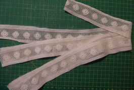 Alte St.Galler Spitzen weiss - Preis für 2 Teile = 1.80 m