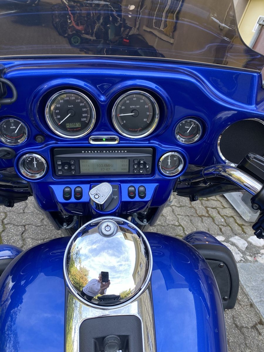 Touring: Harley Davidson FLHTCU – Usato da Riehen venduto da Hjw1 5