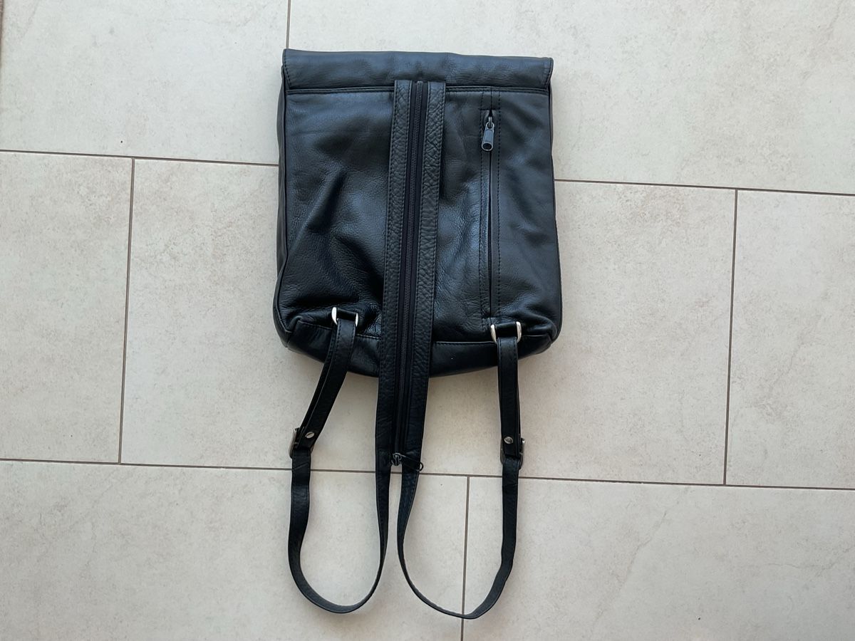 Zaini: Kleiner Leder Rucksack 27 x 26 – Usato da Oberwil BL venduto da cca_tj2n 2