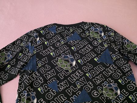 Pullover LC Waikiki Schwarz Fussball Motiv Grösse 158-164 cm