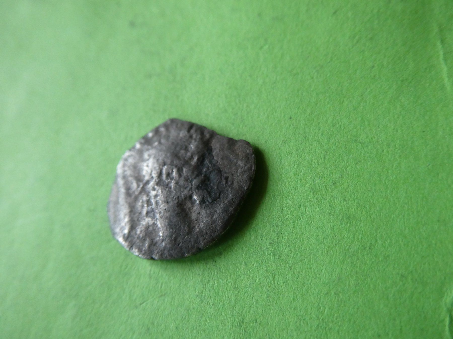Tutti le monete: uralte Silbermünze     18 mm     1.53 g – Usato da Hinterforst venduto da Rohusri 1