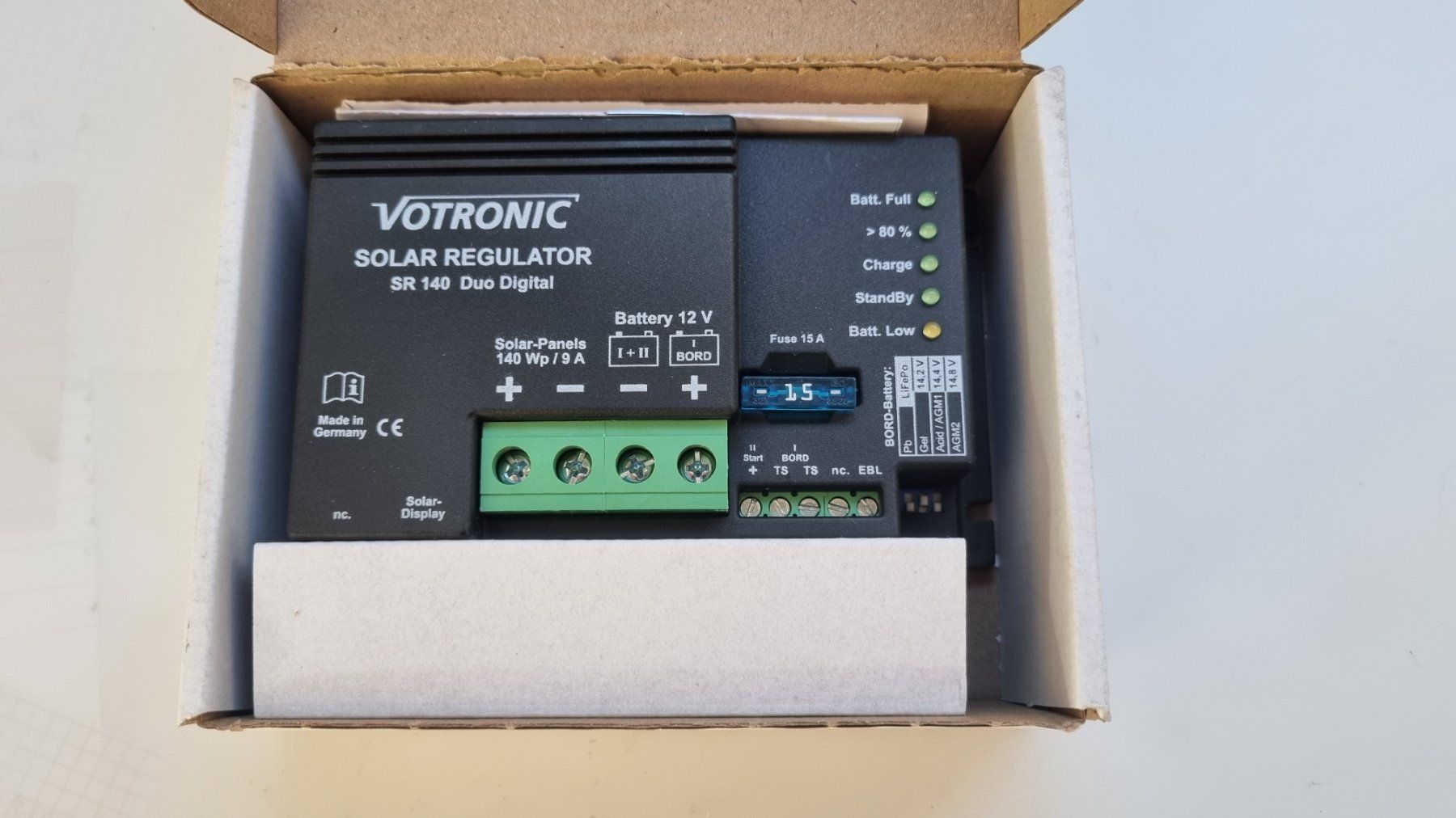 Votronic Componenti elettronici: Laderegler – Nuovo e nell'imballaggio originale da Fürigen venduto da Bucheli59 5