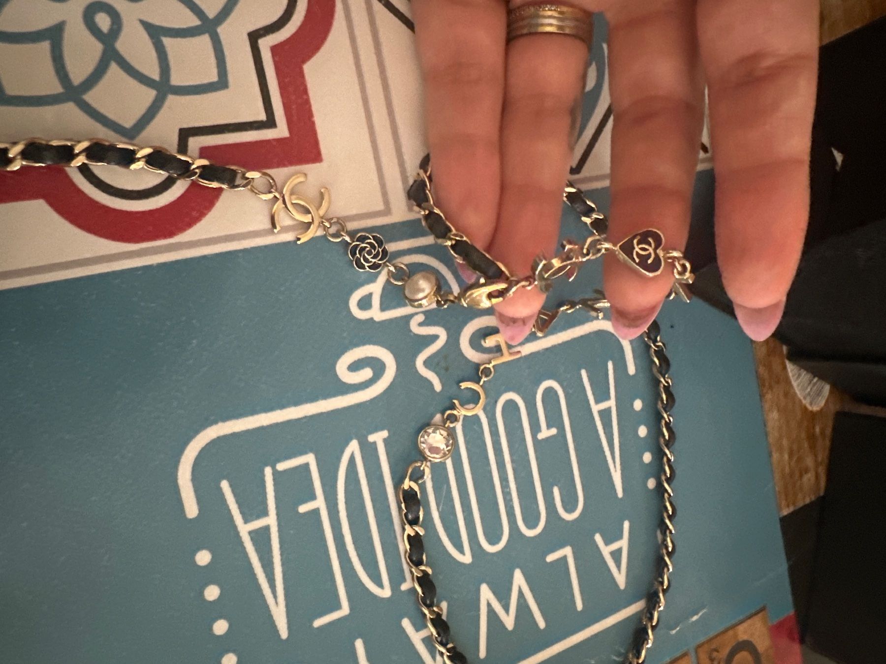 Chanel Catenine: Chanel Brillenkette oder Halskette – Usato da Mörel venduto da lui_w6hf 1