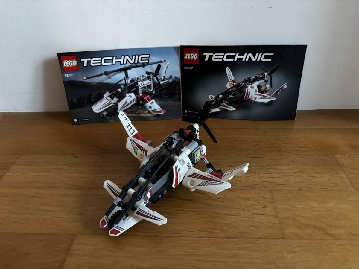 Lego Baukästen: Lego Technic Flugzeug Set 42057 – Gebraucht aus Zürich von loetschc